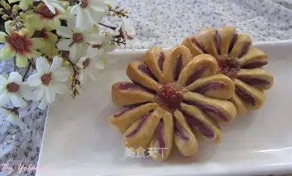 Spaghetti-shaped bread