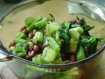 Celery with peanuts