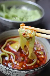 Garlic spinach noodles