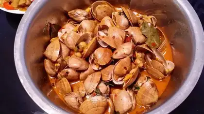 Spicy clams