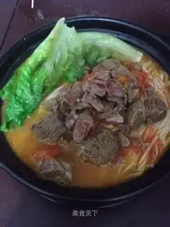 Tomato beef noodles