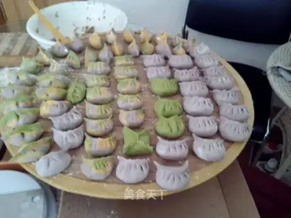 Colour dumplings
