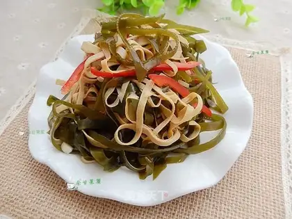 Tofu-curded seaweed