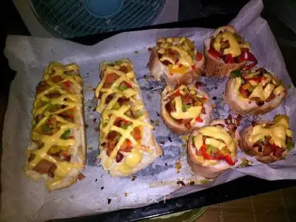 Pepper sausage cheese roast