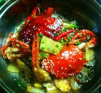 Hot and green crabs from the dry pot
