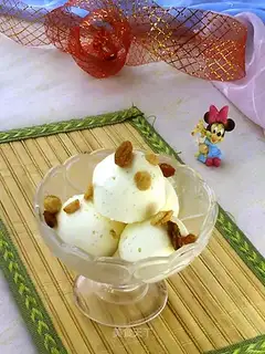 Sour cream ice cream