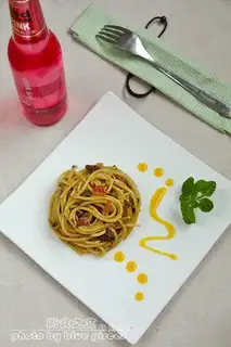 Orange-jumper beef pasta