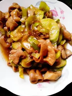 Chili fried pig intestines