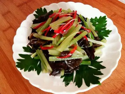 ♪ The cold celery ♪