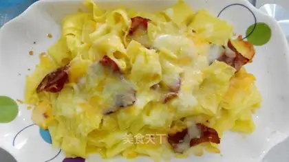 Mixed cheese and pasta