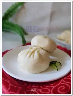 Spicy egg buns