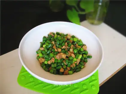Garlic meat