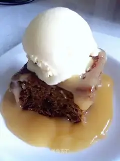 Red-tree cake taffy sauce