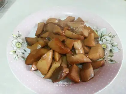 Red apricot mushroom