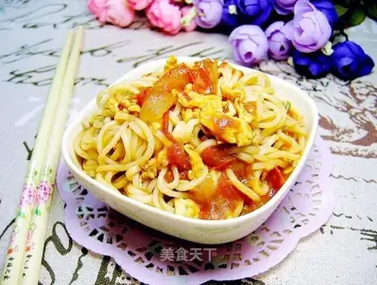 Dry tomato egg noodles