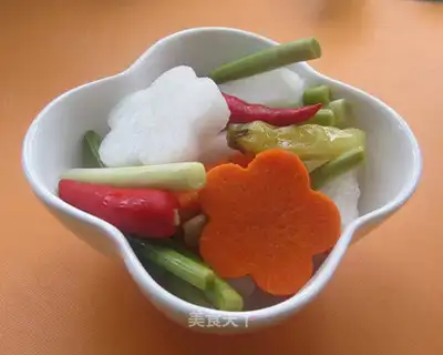 Appetizer pickles
