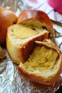 A pound of butter cake toast