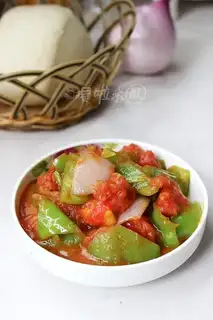 Pepper fried tomatoes