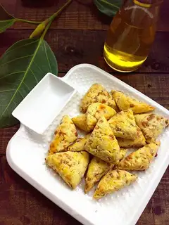 Bacon cheese scon