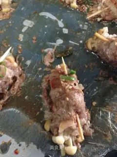 Baked gin and mushroom meatloaf