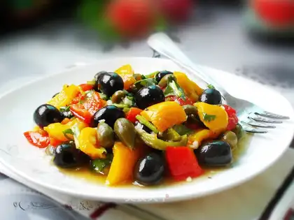 Hot pepper olive salad