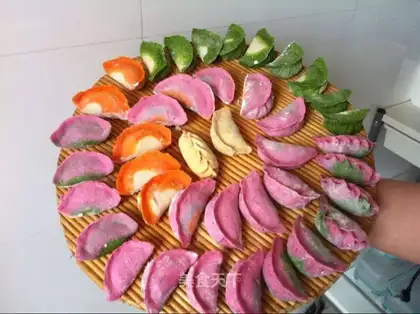 Five-colour dumplings
