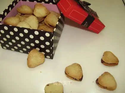 Coconut chocolate crackers