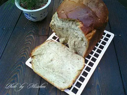 A groceries bread
