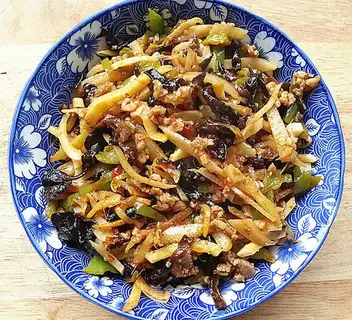 Family makes fish fragrance