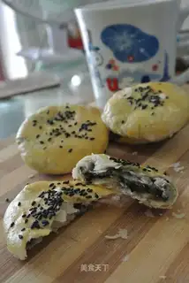 Black sesame waffles