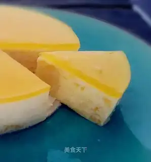 Mango yogurt mousse cake