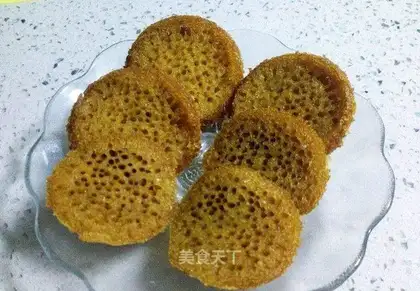 A hive cake