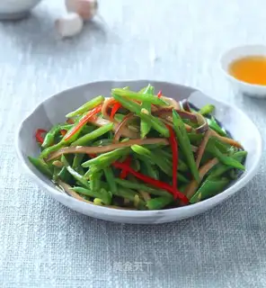 Soybeans fried eggs