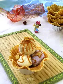 Three-colour ice cream