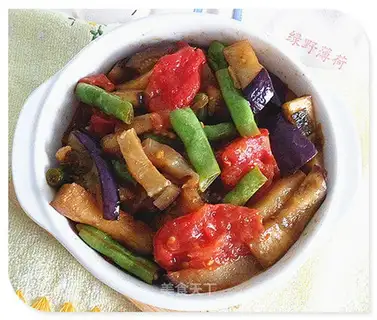 The sauce and the vegetables