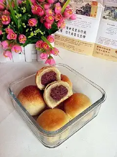 Red bean pie