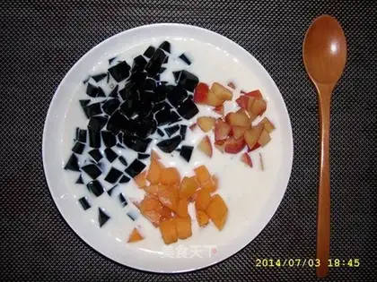 Milk and fruit turtle ointment