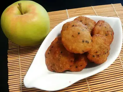 Plum-peased pie