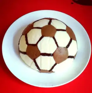 Football cake
