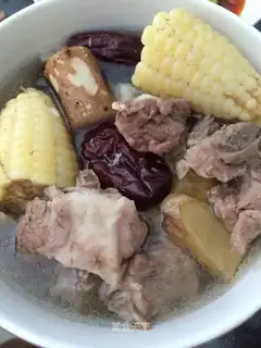 Stereo veggie soup