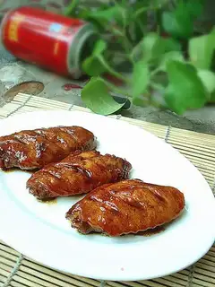 Red chicken wings
