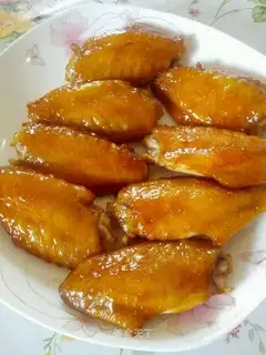 Gold and honey wings