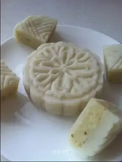 Ice mooncake