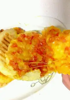 Sour sauce pie