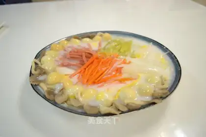 Coconut pouring silk eggs