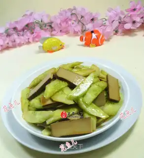 Egg dry cucumber