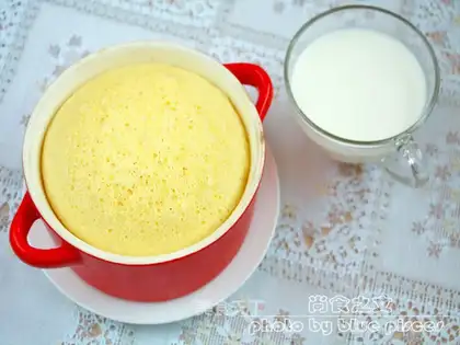 Almond steam cake