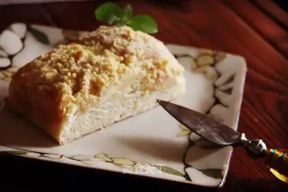 Apple cheese bread