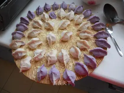 Double color dumplings