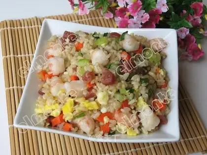 stir-fried brown rice with miscellaneous brocade